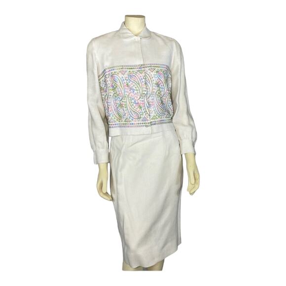 Vintage Anne Fogarty 1960’s Embroidered paisley print...